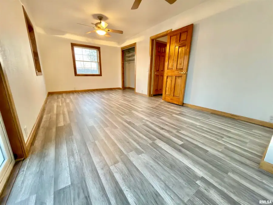 274 Oaktree Ave Avenue, Salem, IL 62881 - Image #3