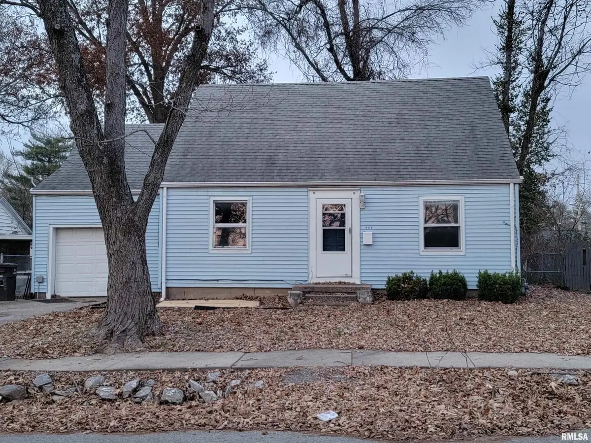 904 W Linden St Street, Carbondale, IL 62901 - Image #1