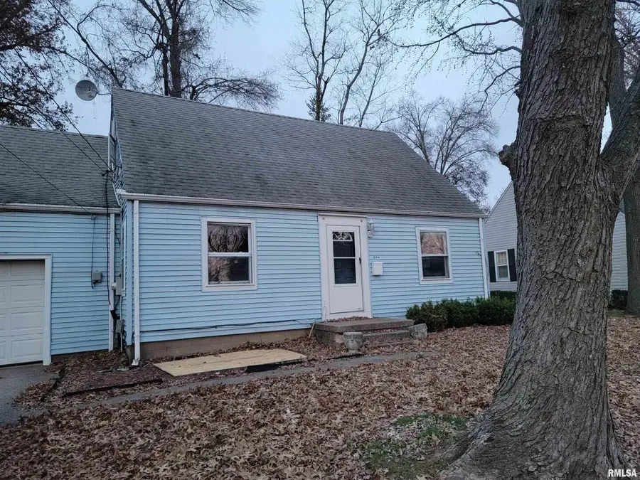 904 W Linden St Street, Carbondale, IL 62901 - Image #3