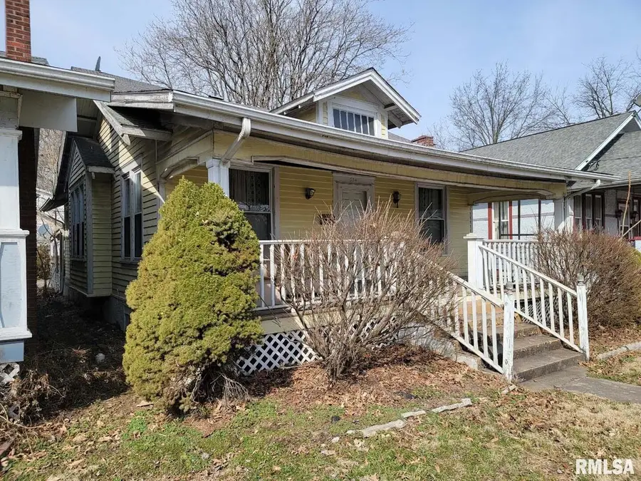 334 S Lincoln Boulevard, Centralia, IL 62801 - #2