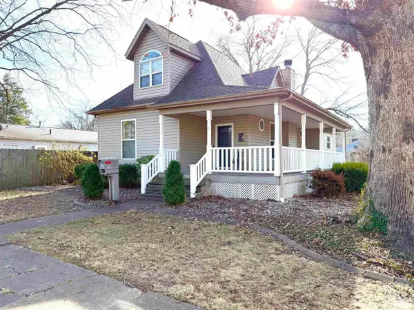 821 E 6th Street, Centralia, IL 62801