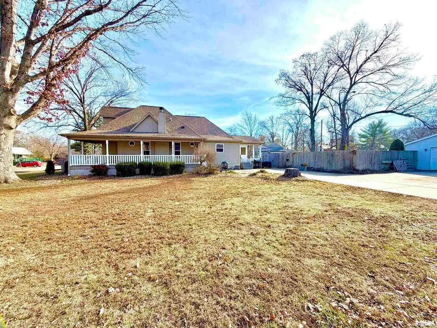 821 E 6th Street, Centralia, IL 62801 - #2