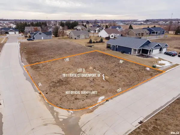 1811 Katie Court, Davenport, IA 52807
