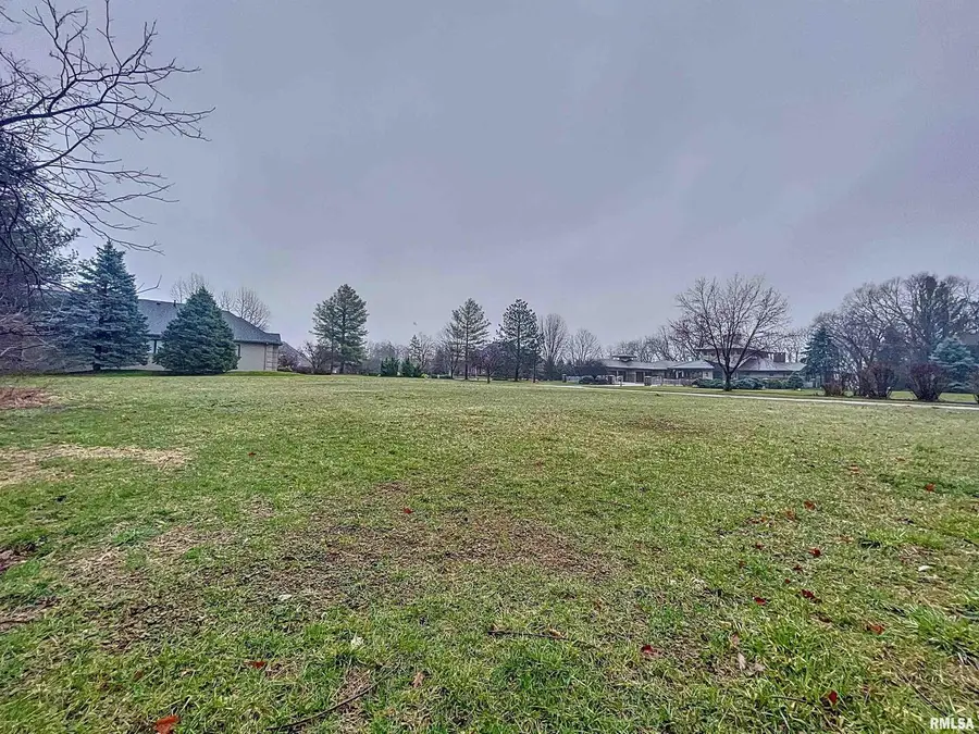 10 Orchard Hill Boulevard, Moline, IL 61265 - Image #2