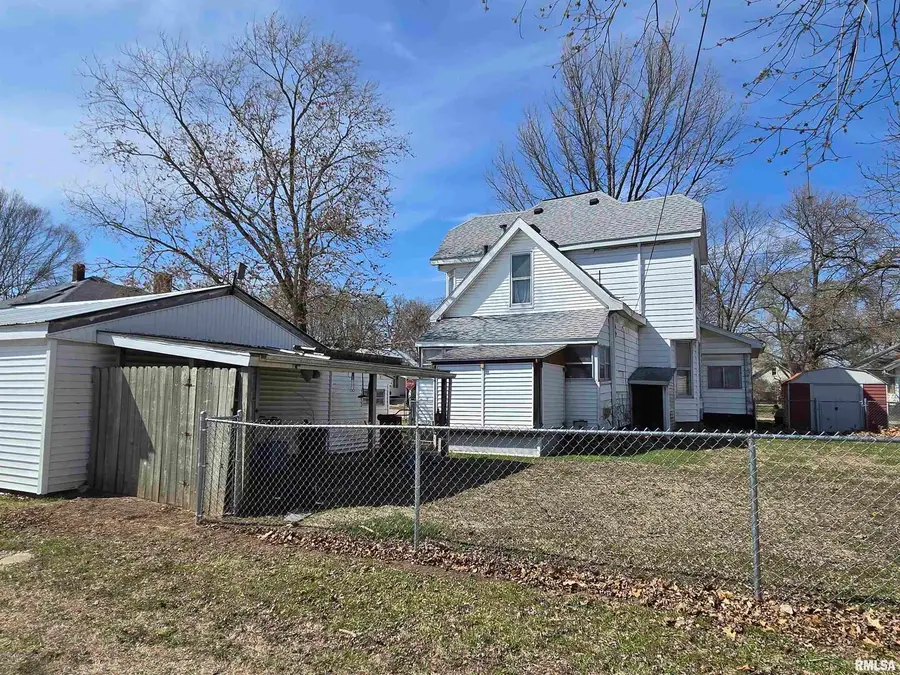 517 W 6th Street, Beardstown, IL 62618 - Image #3