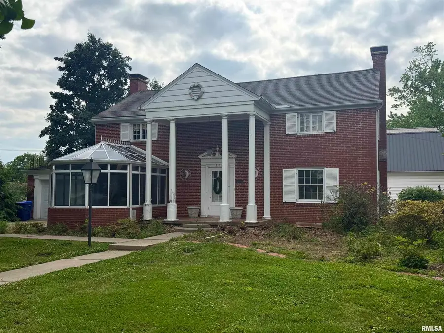 215 3rd Street, Carmi, IL 62821 - Image #2