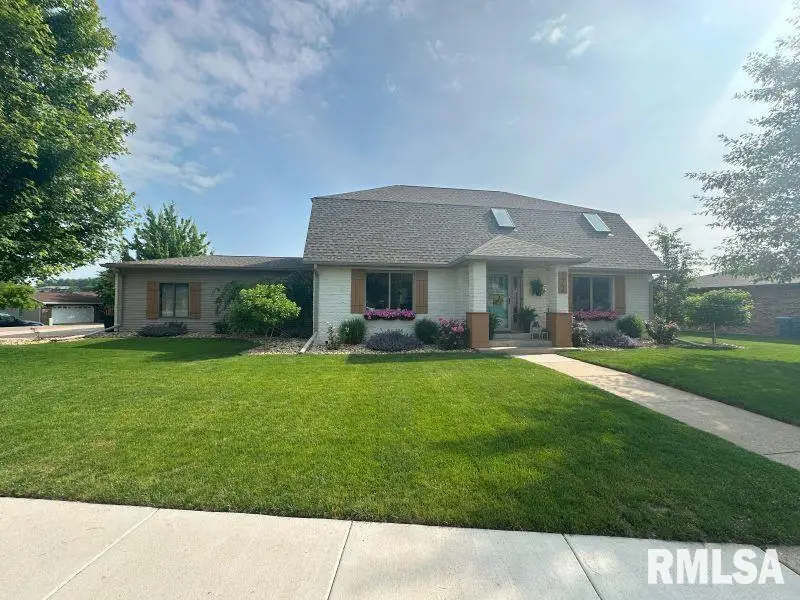 1144 Brookview Drive, De Witt, IA 52742 - Image #3
