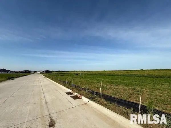 6820 Meghan Avenue, Bettendorf, IA 52722