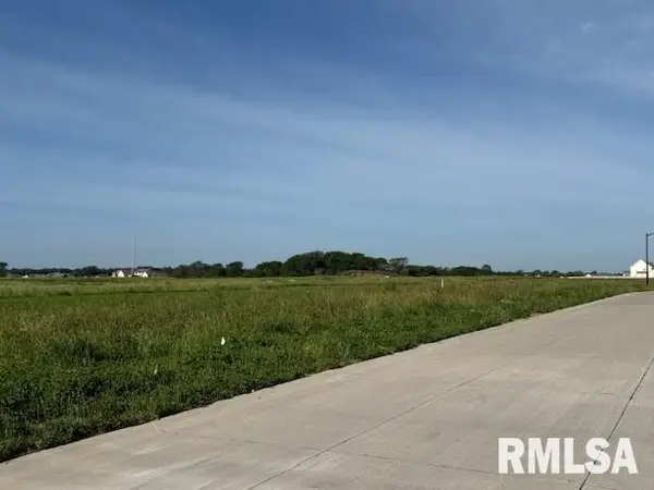 6935 Meghan Avenue, Bettendorf, IA 52722