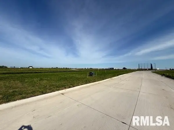 6403 Ryan Road, Bettendorf, IA 52722