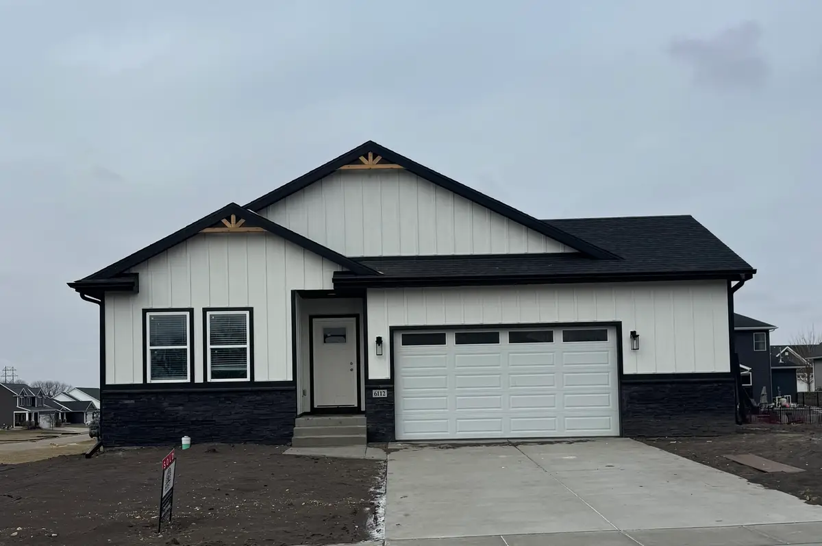 6112 Thor Avenue, Davenport, IA 52807 - #1