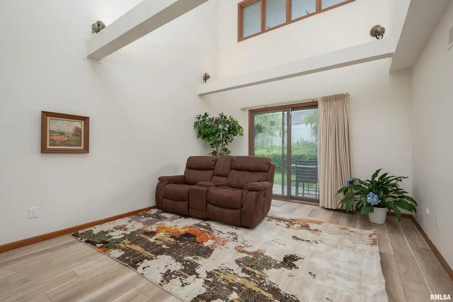 4554 Bunker Hill Drive, Bettendorf, IA 52722 - Image #3