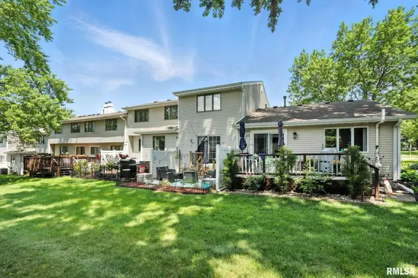 3295 Johnathan Avenue, Bettendorf, IA 52722