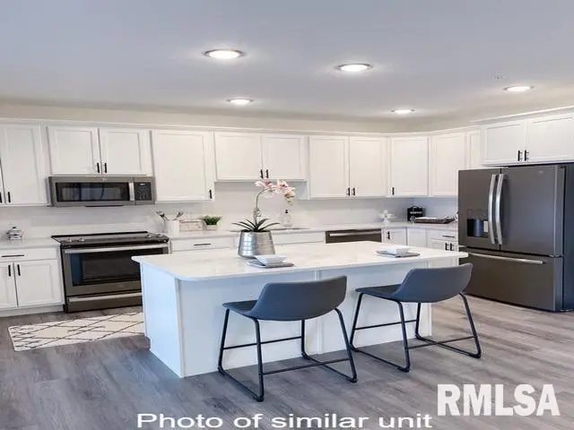 2592 Middle Road #103, Bettendorf, IA 52722 - Image #3