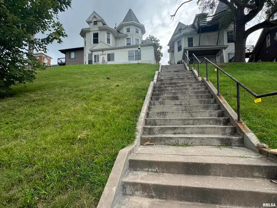 707 N Brady Street, Davenport, IA 52803 - Image #2