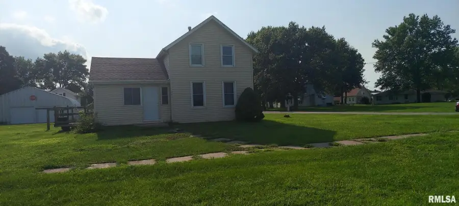 401 S 3rd Avenue, New Windsor, IL 61465 - Image #3