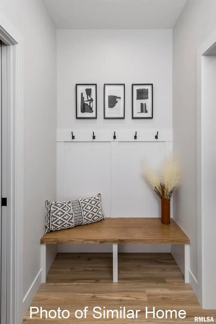 452 N 4th Avenue, Eldridge, IA 52748 - #3