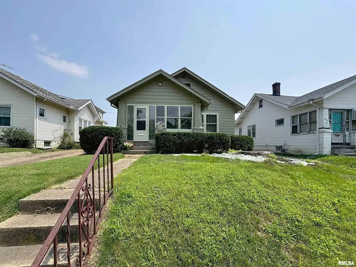 2325 38th Street, Rock Island, IL 61201 - Image #1