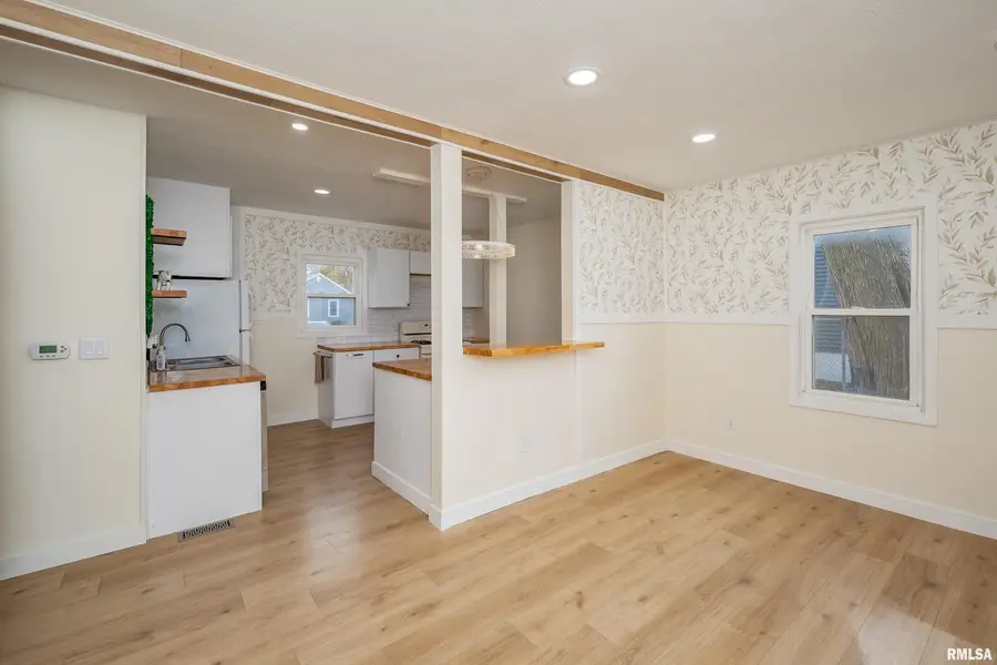 5109 N Pine Street, Davenport, IA 52806 - Image #3