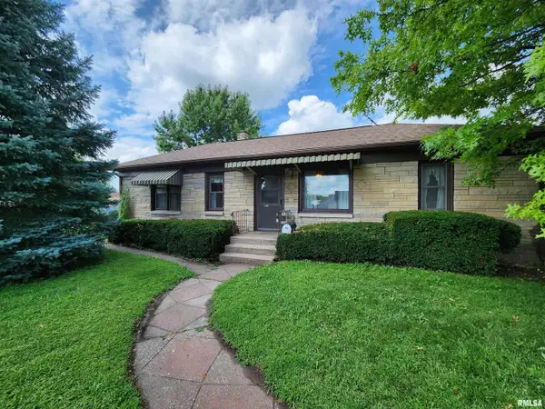 1329 14th Avenue, Fulton, IL 61252-1170