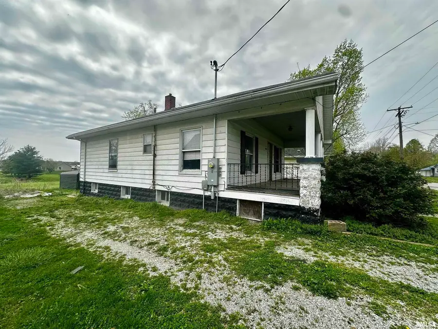 111 E Walker Street, Galatia, IL 62935 - #2