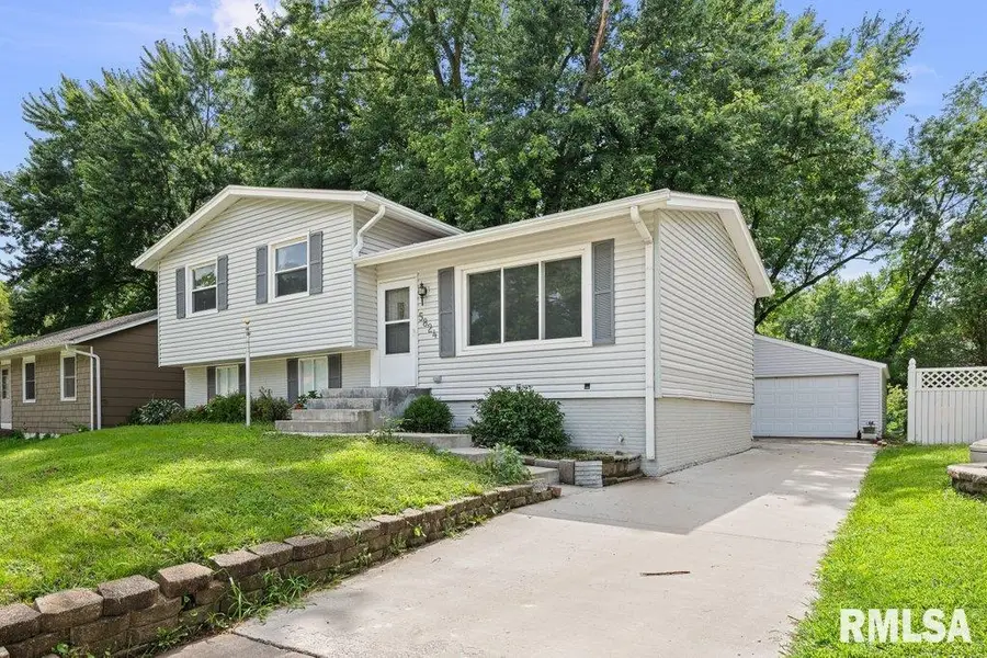 5824 Hillandale Road, Davenport, IA 52806 - Image #2