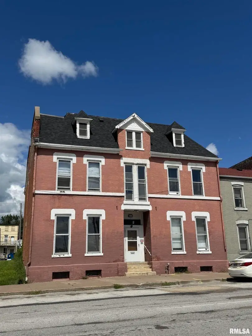 710 W 3rd Street, Davenport, IA 52802 - Image #1