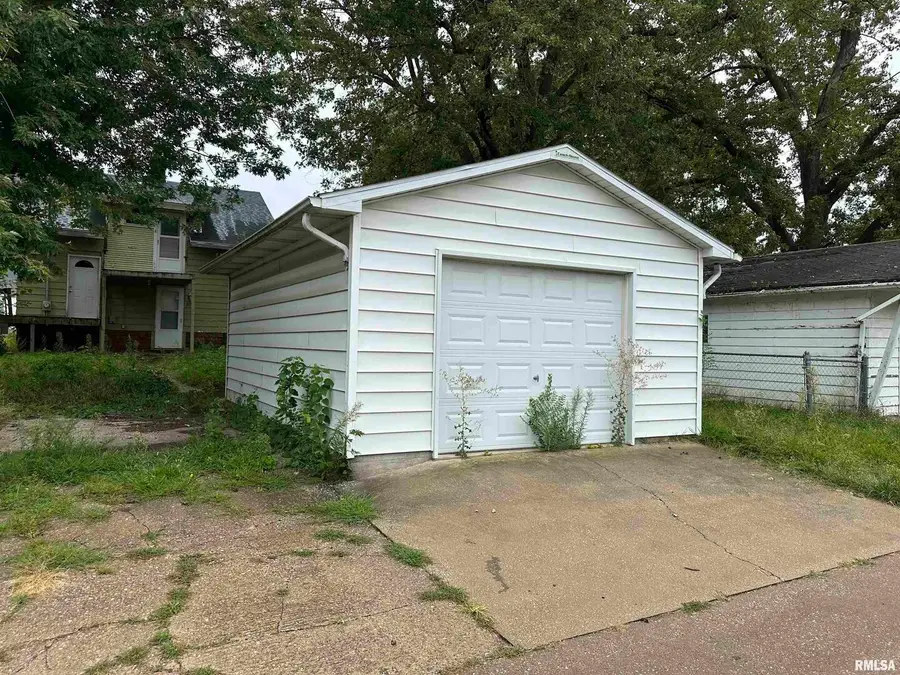 3136 9 1/2 Street, Rock Island, IL 61201 - Image #2