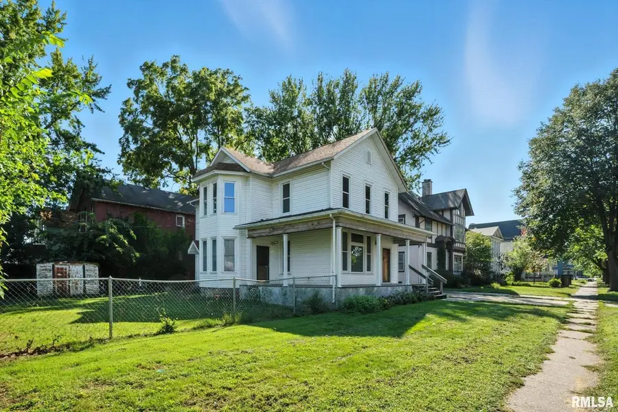 325 Kirkwood Boulevard, Davenport, IA 52803 - Image #2