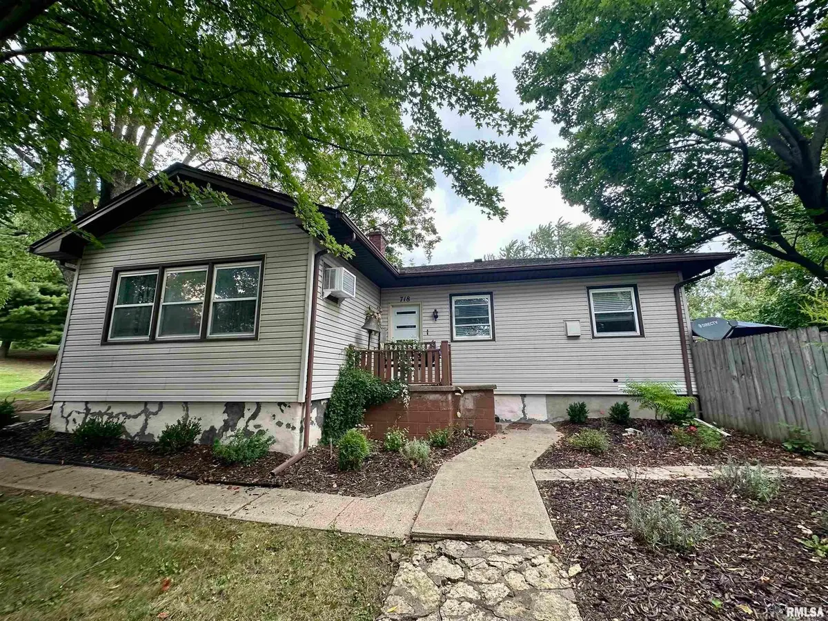 718 17th Avenue N, Clinton, IA 52732 - Image #1