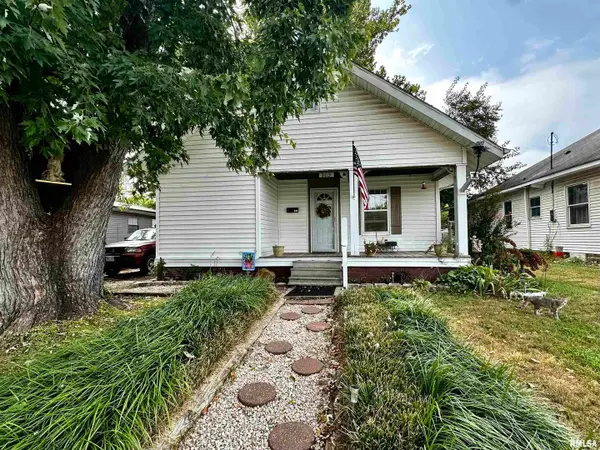 305 W Lincoln Street, Harrisburg, IL 62946