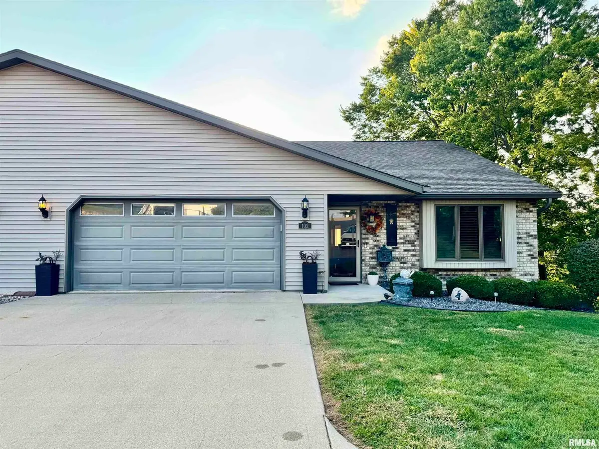 102 5th Street #6, Fulton, IL 61252 - Image #1