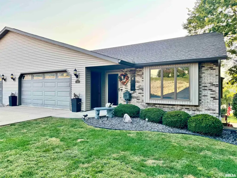 102 5th Street #6, Fulton, IL 61252 - Image #2