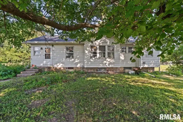 3302 38th Avenue, Moline, IL 61265