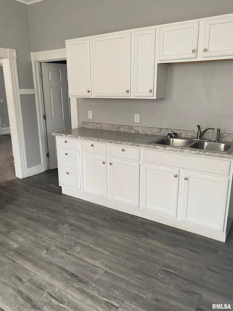 1335 W 13th Street, Davenport, IA 52804 - Image #2