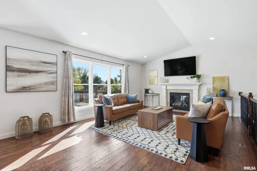 5767 Evergreen Place, Bettendorf, IA 52722 - Image #3