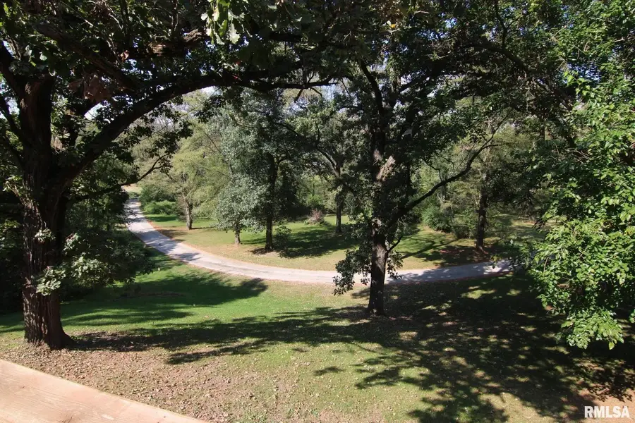 5 E Timberline Drive, Blue Grass, IA 52726 - Image #2