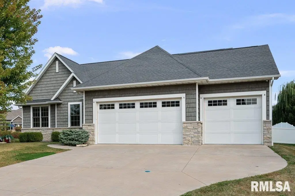 6691 Spring Creek Dr Drive, Bettendorf, IA 52722 - #1