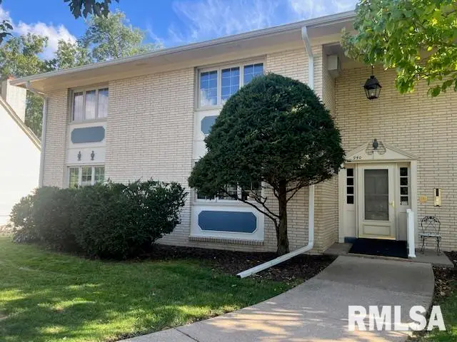 940 17th Street #4, Moline, IL 61265 - Image #1