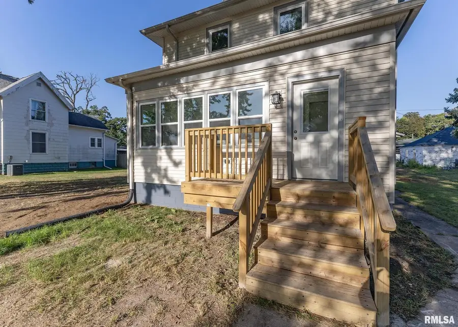 924 N 3rd Street, Clinton, IA 52732 - Image #3