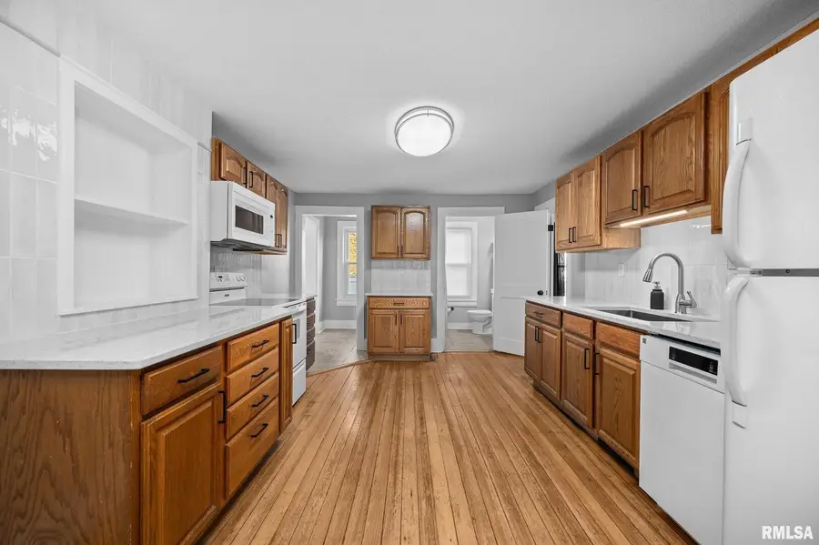 118 S 1st Street, Long Grove, IA 52756 - Image #3