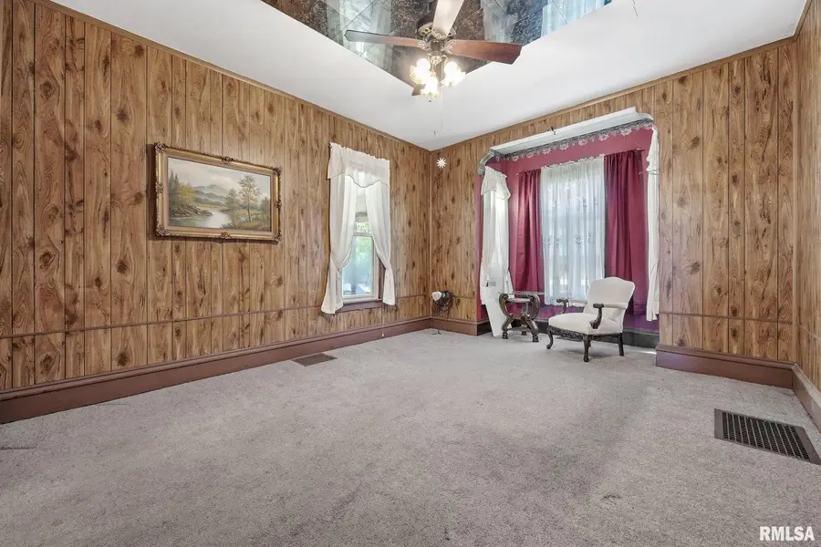 910 Meridian Street, Tipton, IA 52772 - Image #3