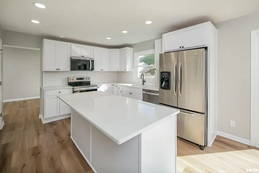 5306 16th Ave Avenue, Moline, IL 61265 - Image #2