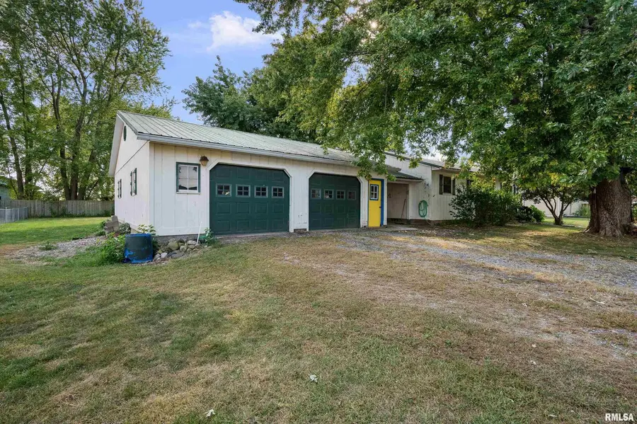 1606 20th Avenue, Viola, IL 61486 - Image #3