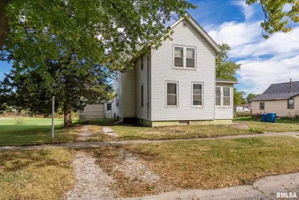 322 W Lincoln Street, Walcott, IA 52773