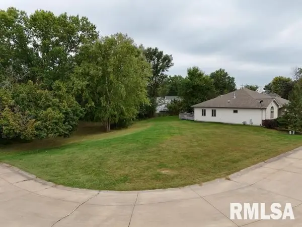 Lot 12 Hidden Valley Circle, Davenport, IA 52804-1159