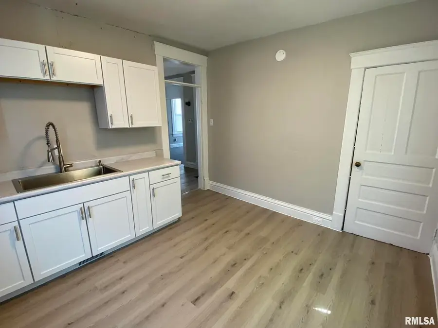 618 Douglas Court, Davenport, IA 52803 - Image #3