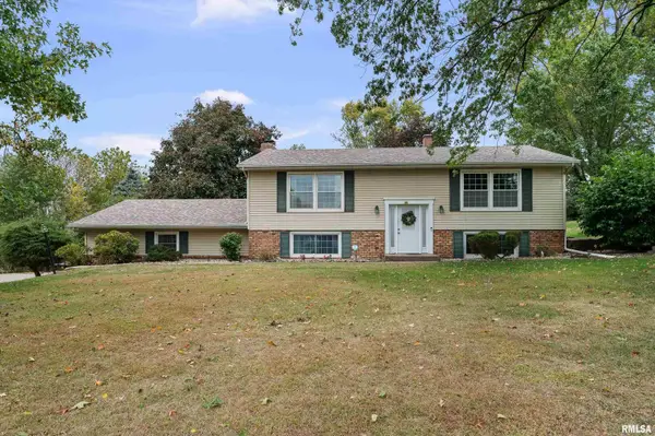 4836 W Pleasant Street, Davenport, IA 52804