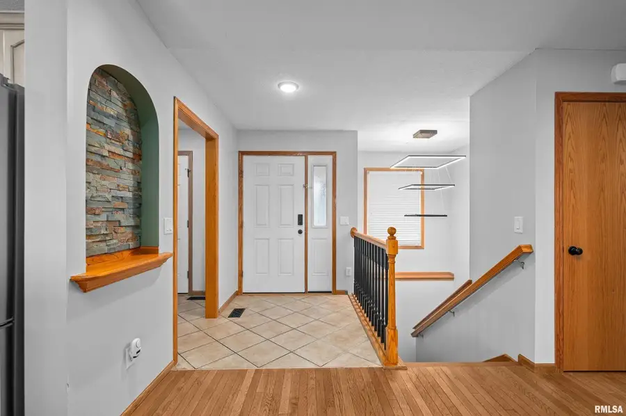 1405 E 7th Street, Coal Valley, IL 61240 - Image #3