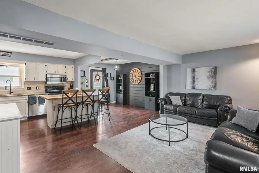 2149 W 30th Street, Davenport, IA 52804 - Image #3